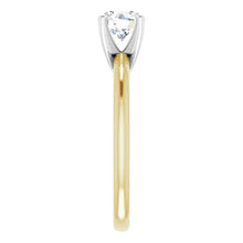 Charger l'image dans la galerie, Round Brilliant Diamond Engagement Ring