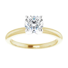 Load image into Gallery viewer, Round Brilliant Diamond Engagement Ring
