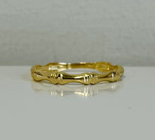 Charger l&#39;image dans la galerie, 10k Yellow Stackable Ring
