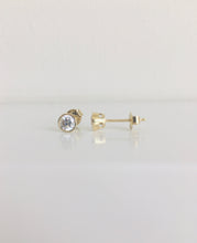 Charger l&#39;image dans la galerie, 10K CZ Studs (Yellow, White or Rose)
